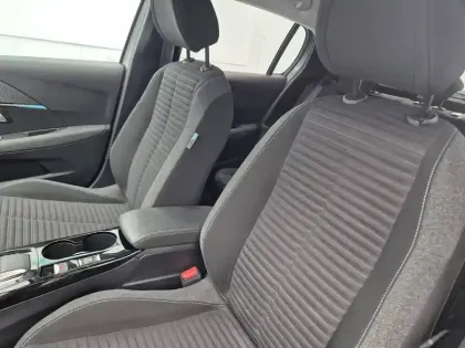 Photo 8 Peugeot 208  Electrique 50 kWh 136ch