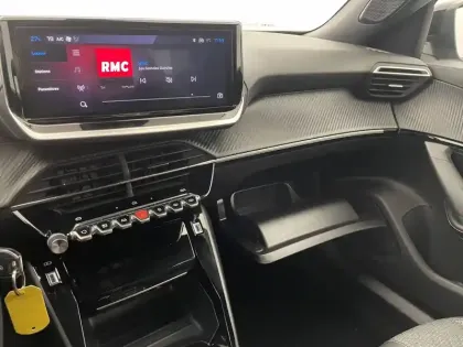 Photo 60 Peugeot 2008  Hybrid 145 e-DCS6