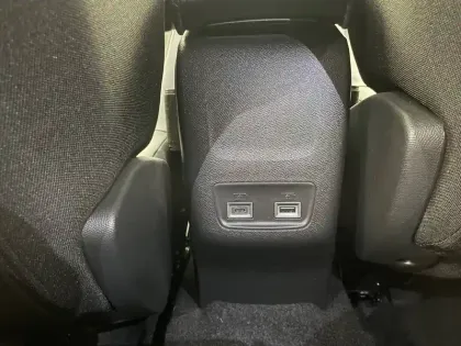 Photo 56 Peugeot 2008  Hybrid 145 e-DCS6