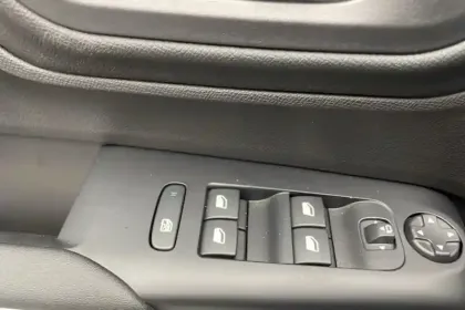 Photo 20 Citroën C5 aircross  Hybride 136 e-DCS6