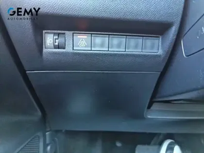 Photo 22 Peugeot 2008  Electrique 136 ch