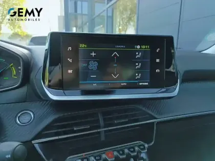 Photo 15 Peugeot 2008  Electrique 136 ch