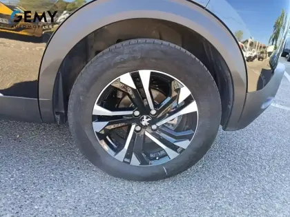 Photo 10 Peugeot 2008  Electrique 136 ch