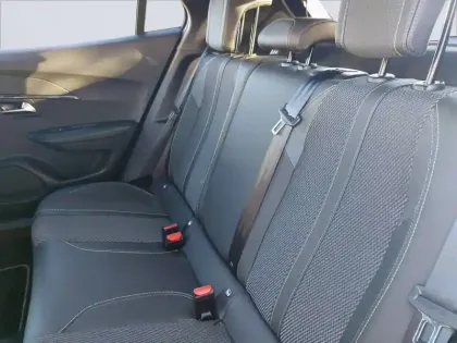 Photo 7 Peugeot 2008  Hybrid 136 e-DCS6