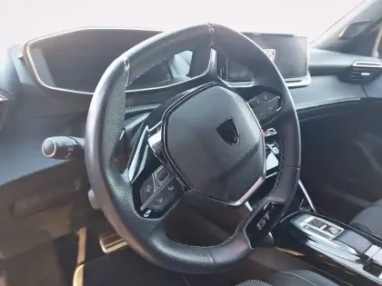 Photo 5 Peugeot 2008  Hybrid 136 e-DCS6