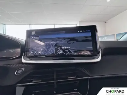 Photo 13 Peugeot 2008  Hybrid 145 e-DCS6