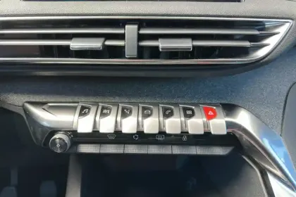 Photo 21 Peugeot 3008  BlueHDi 130ch S&S BVM6