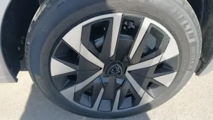 Photo 11 Peugeot 208  Hybrid 110 ch e-DCS6