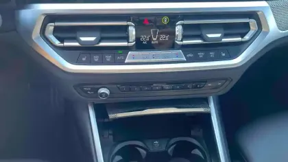 Photo 8 BMW Serie 3 Touring 320e 204 ch BVA8