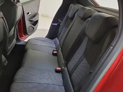 Photo 11 Peugeot 208  Electrique 50 kWh 136ch