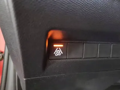 Photo 28 Peugeot 208  Electrique 50 kWh 136ch