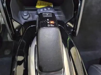 Photo 13 Peugeot 208  Electrique 50 kWh 136ch