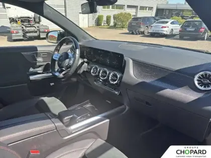 Photo 12 Mercedes GLA  250 e 8G-DCT