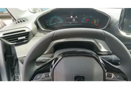 Photo 12 Peugeot 208  Hybrid 110 ch e-DCS6