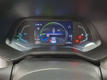 Photo 32 Renault Clio  E-Tech full hybrid 145