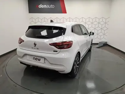 Photo 11 Renault Clio  E-Tech full hybrid 145