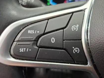 Photo 33 Renault Clio  E-Tech full hybrid 145