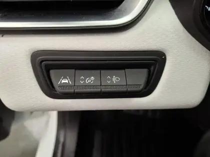 Photo 31 Renault Clio  E-Tech full hybrid 145