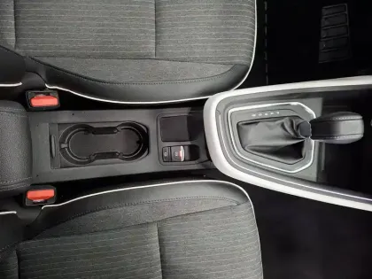 Photo 28 Renault Clio  E-Tech full hybrid 145