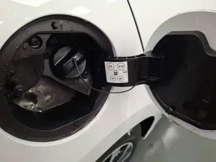 Photo 13 Renault Clio  E-Tech full hybrid 145