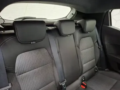 Photo 23 Renault Clio  E-Tech full hybrid 145