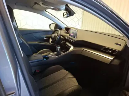 Photo 8 Peugeot 3008  Puretech 130ch S&S BVM6