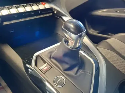 Photo 27 Peugeot 3008  Puretech 130ch S&S BVM6