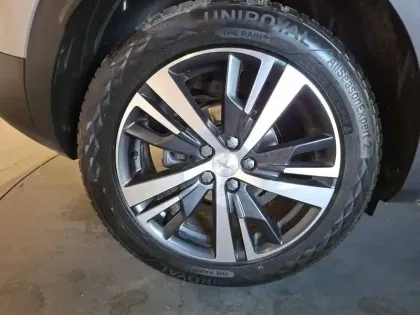 Photo 9 Peugeot 3008  Puretech 130ch S&S BVM6