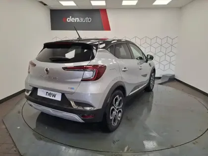 Photo 11 Renault Captur  E-Tech 145 - 21