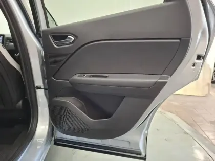 Photo 19 Renault Captur  E-Tech 145 - 21