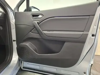 Photo 20 Renault Captur  E-Tech 145 - 21