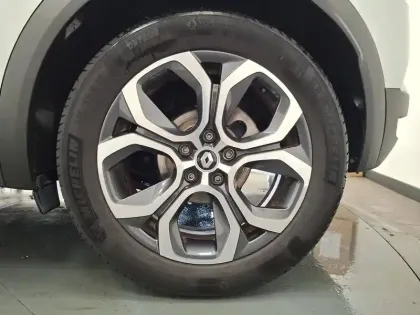 Photo 18 Renault Captur  E-Tech 145 - 21