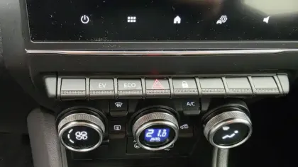 Photo 33 Renault Captur  E-Tech 145 - 21