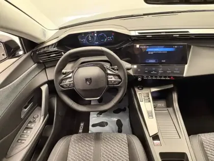 Photo 14 Peugeot 308  Hybrid 145 e-DCS6