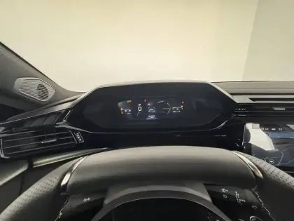 Photo 22 Peugeot 408  Hybrid 145 e-DCS6