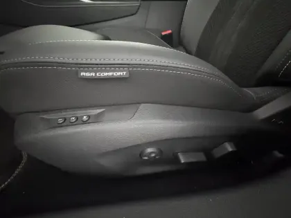 Photo 17 Peugeot 408  Hybrid 145 e-DCS6