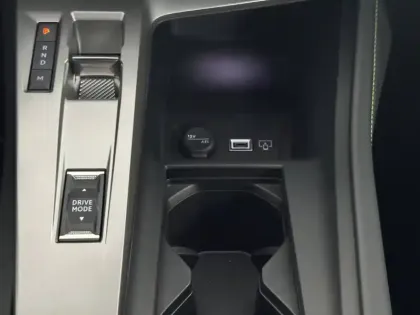 Photo 31 Peugeot 408  Hybrid 145 e-DCS6