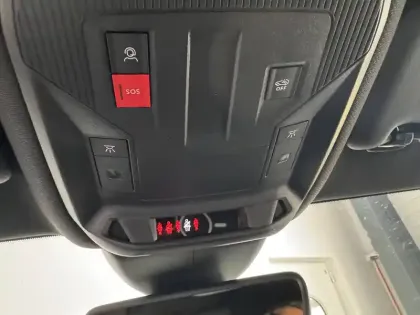 Photo 39 Peugeot 408  Hybrid 145 e-DCS6