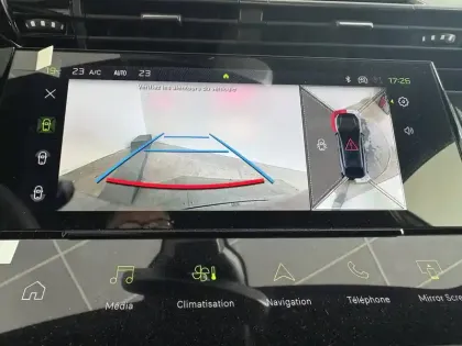 Photo 38 Peugeot 408  Hybrid 145 e-DCS6