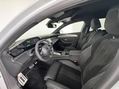 Photo 8 Peugeot 408  Hybrid 145 e-DCS6