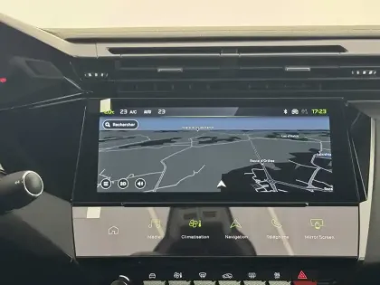 Photo 29 Peugeot 408  Hybrid 145 e-DCS6