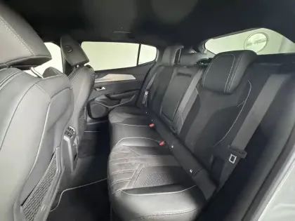 Photo 11 Peugeot 408  Hybrid 145 e-DCS6