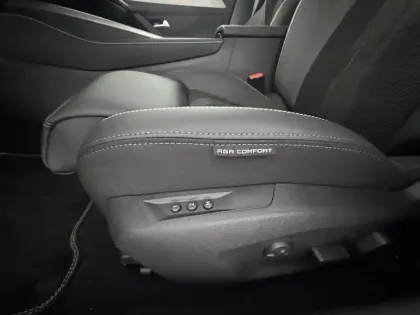 Photo 16 Peugeot 408  Hybrid 145 e-DCS6