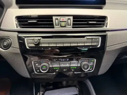 Photo 26 BMW X2  xDrive 25e 220 ch BVA6