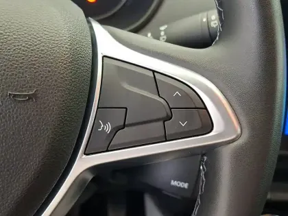 Photo 32 Dacia Duster  Blue dCi 115 4x2