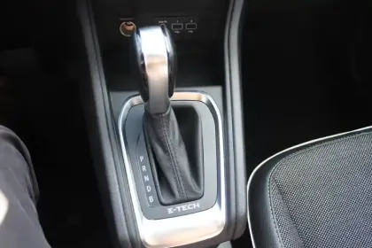 Photo 62 Renault Captur  E-Tech hybride 145