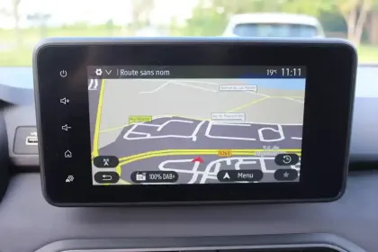 Photo 7 Renault Captur  E-Tech hybride 145