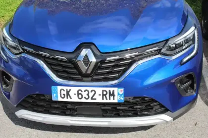 Photo 12 Renault Captur  E-Tech hybride 145