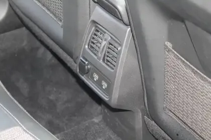 Photo 25 Renault Captur  E-Tech hybride 145