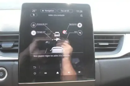 Photo 65 Renault Captur  E-Tech hybride 145